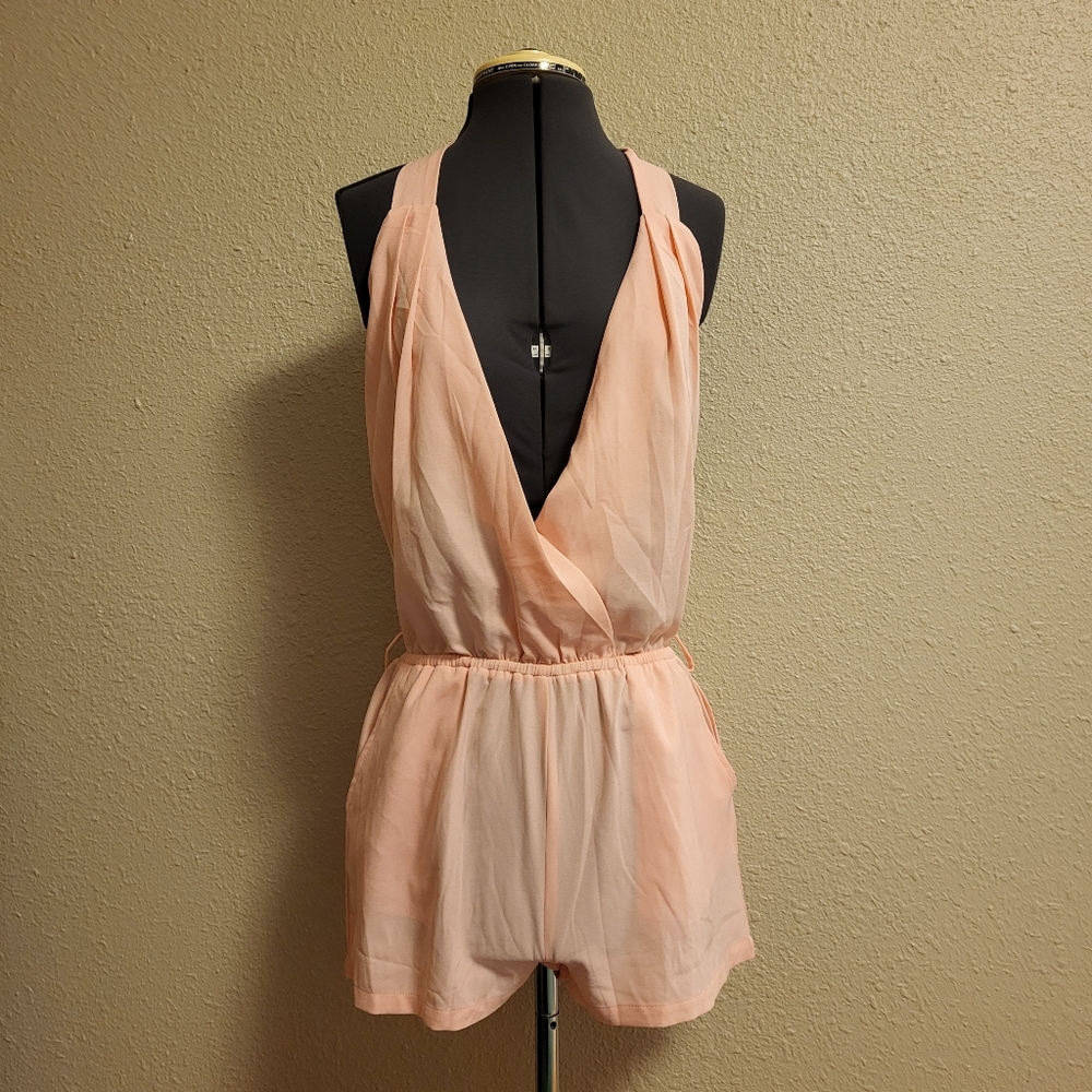 NWT Tobi Peachy-Pink Halter Romper Size Medium